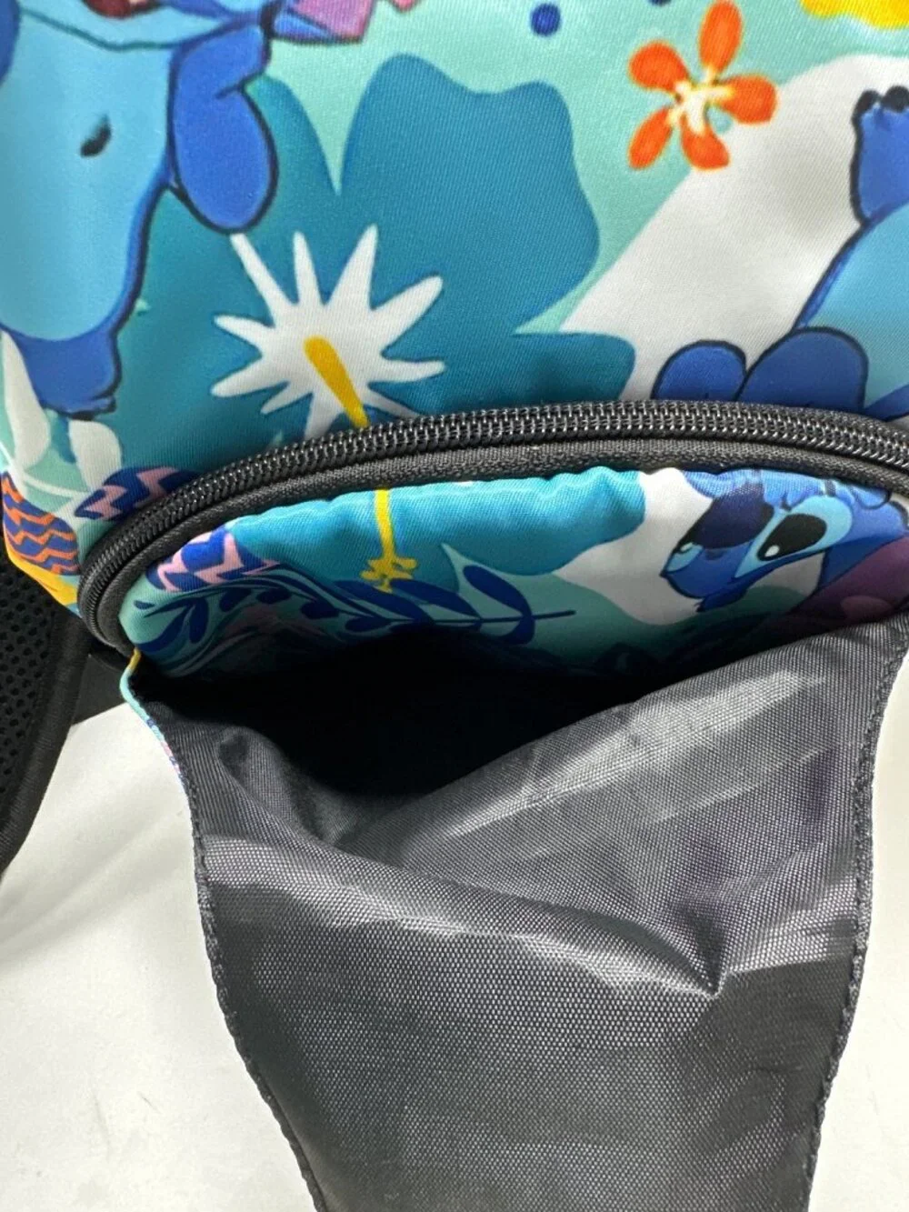 Disney lightweight vibrant